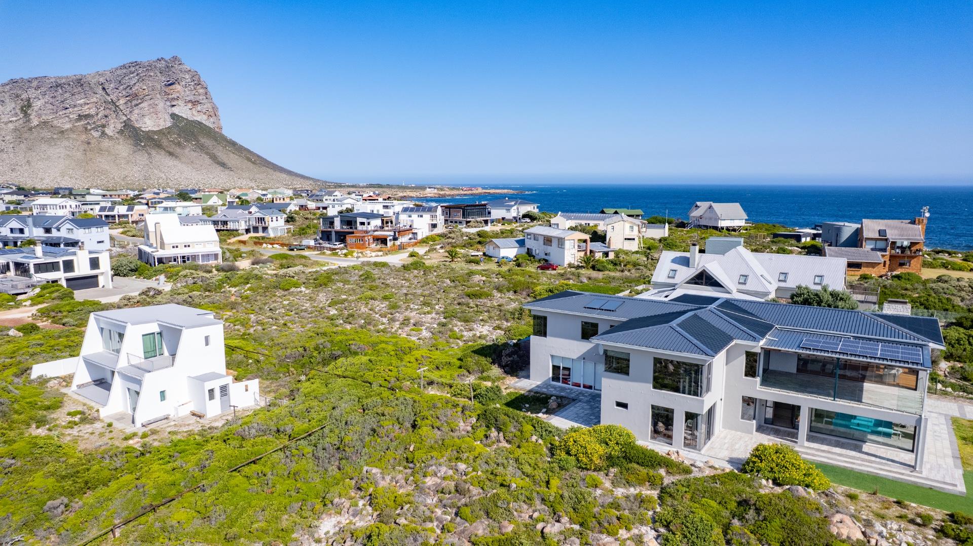 House For Sale in Pringle Bay