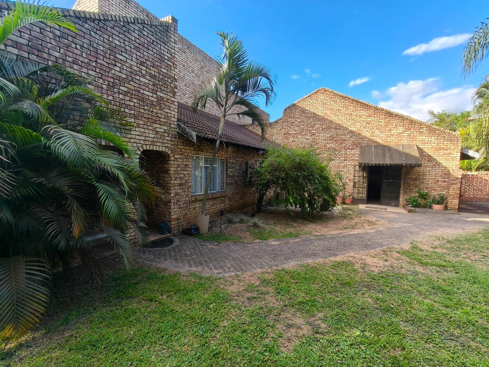 House for sale in Sonheuwel Ext 1, Sonheuwel, Nelspruit, 316 m²