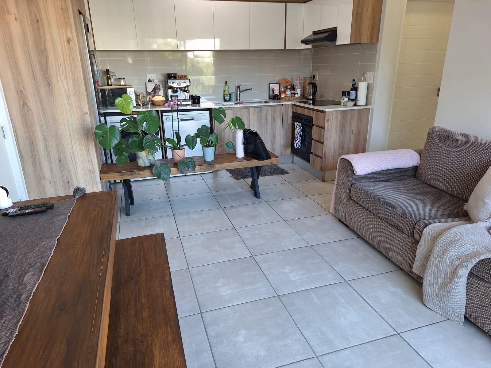 Apartment To Rent in Paardevlei, Somerset West