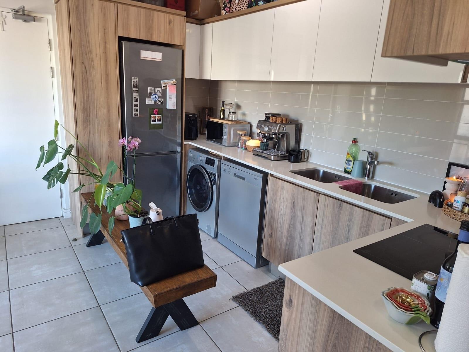 Apartment To Rent in Paardevlei, Somerset West