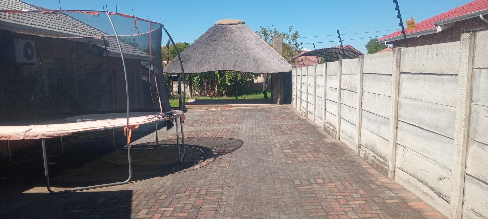 House To Rent in Pioneer Park, Newcastle, KwaZulu Natal