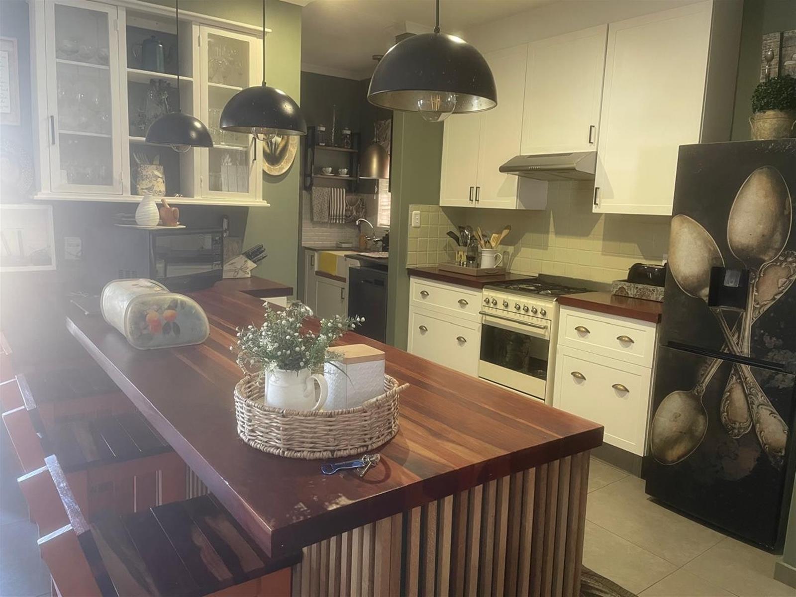 Complex For Sale in Die Hoewes, Centurion
