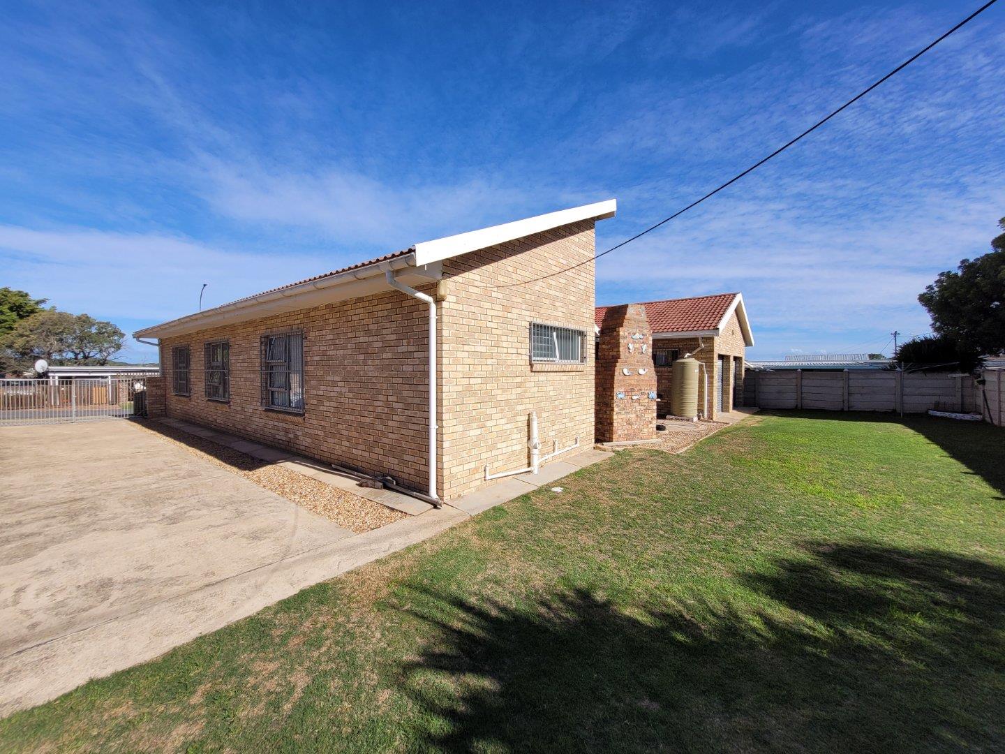 3 Bedroom Rental in Aston Bay, Jeffreys Bay