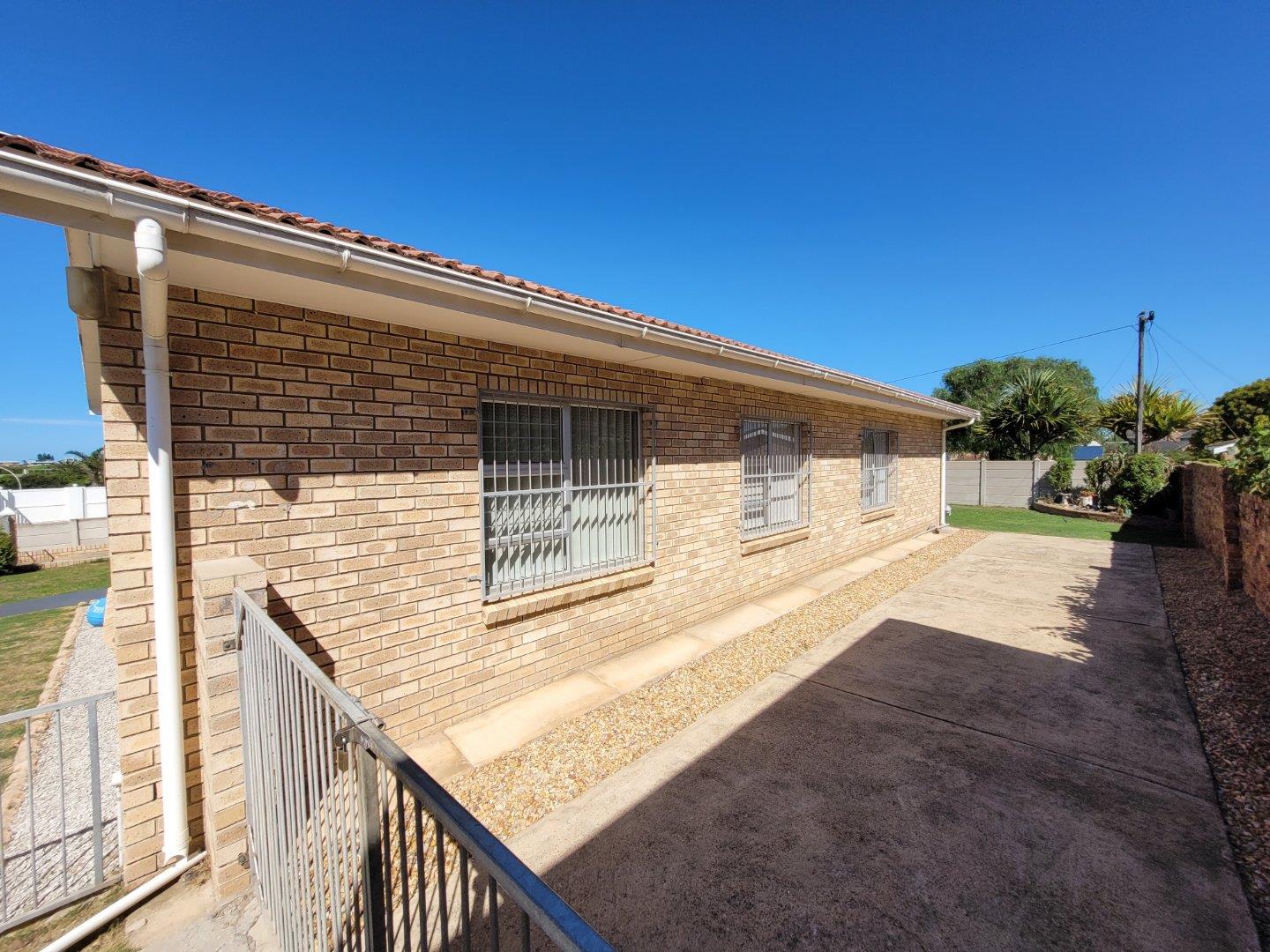 3 Bedroom Rental in Aston Bay, Jeffreys Bay
