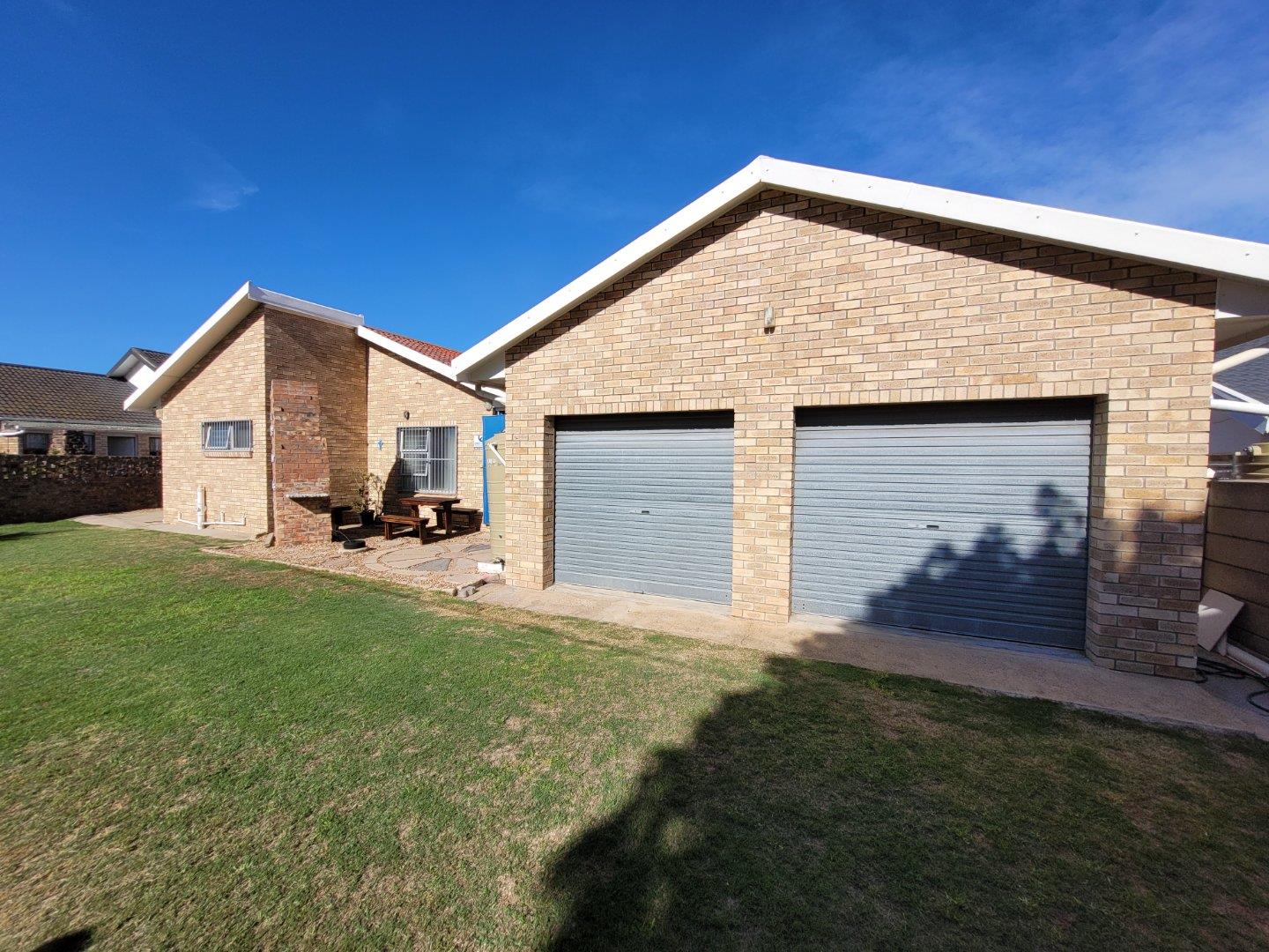 3 Bedroom Rental in Aston Bay, Jeffreys Bay