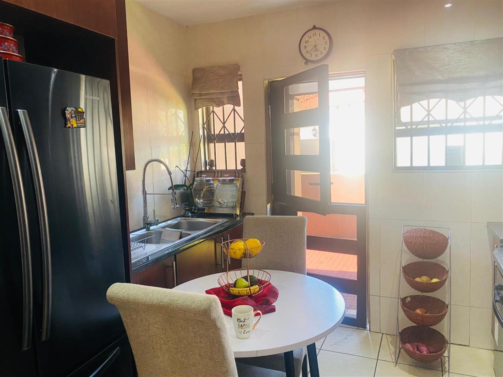 House for sale in Reyno Ridge, Witbank, 411 m²