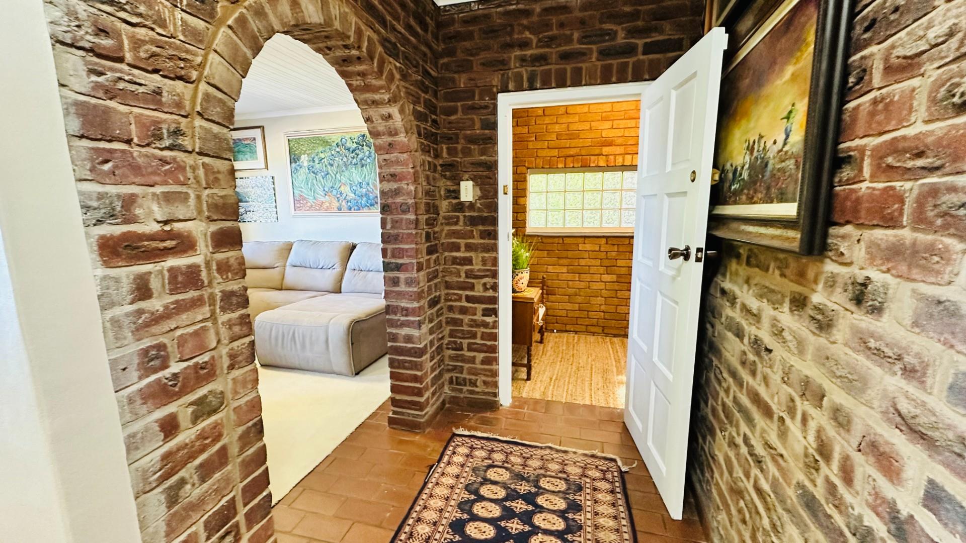 Luxury Coastal Family Home for Rent with Spectacular Sea Views!