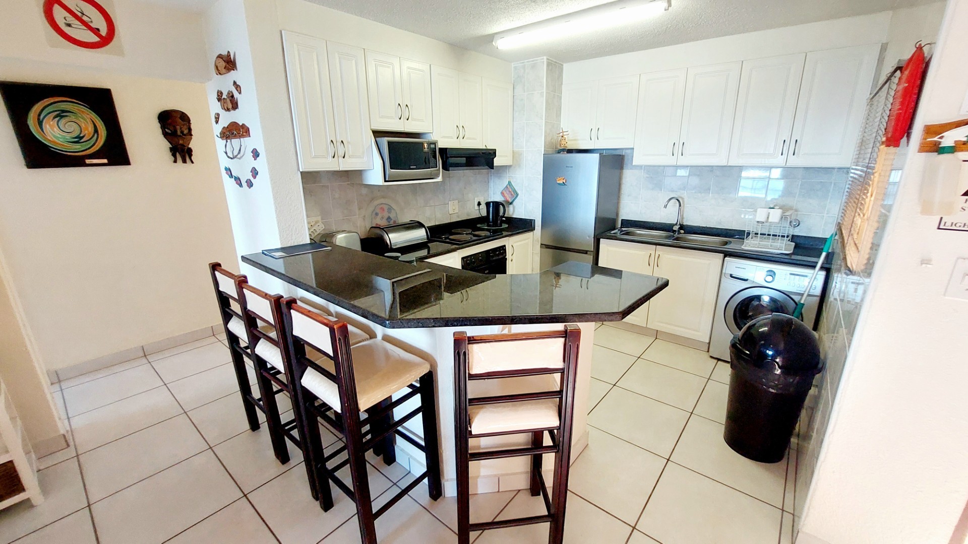 Sea View Apartment for sale, Uvongo, Kwazulu-Natal