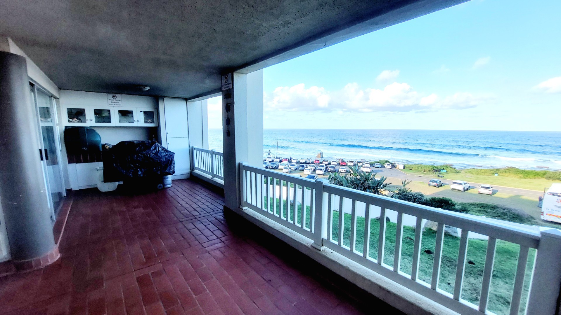 Sea View Apartment for sale, Uvongo, Kwazulu-Natal