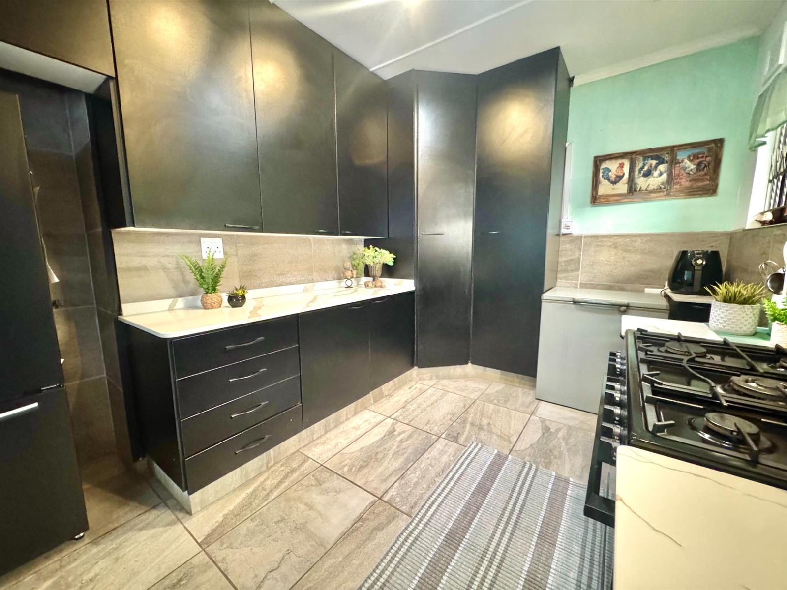 Dual Living Opportunity in Leafy Umtentweni