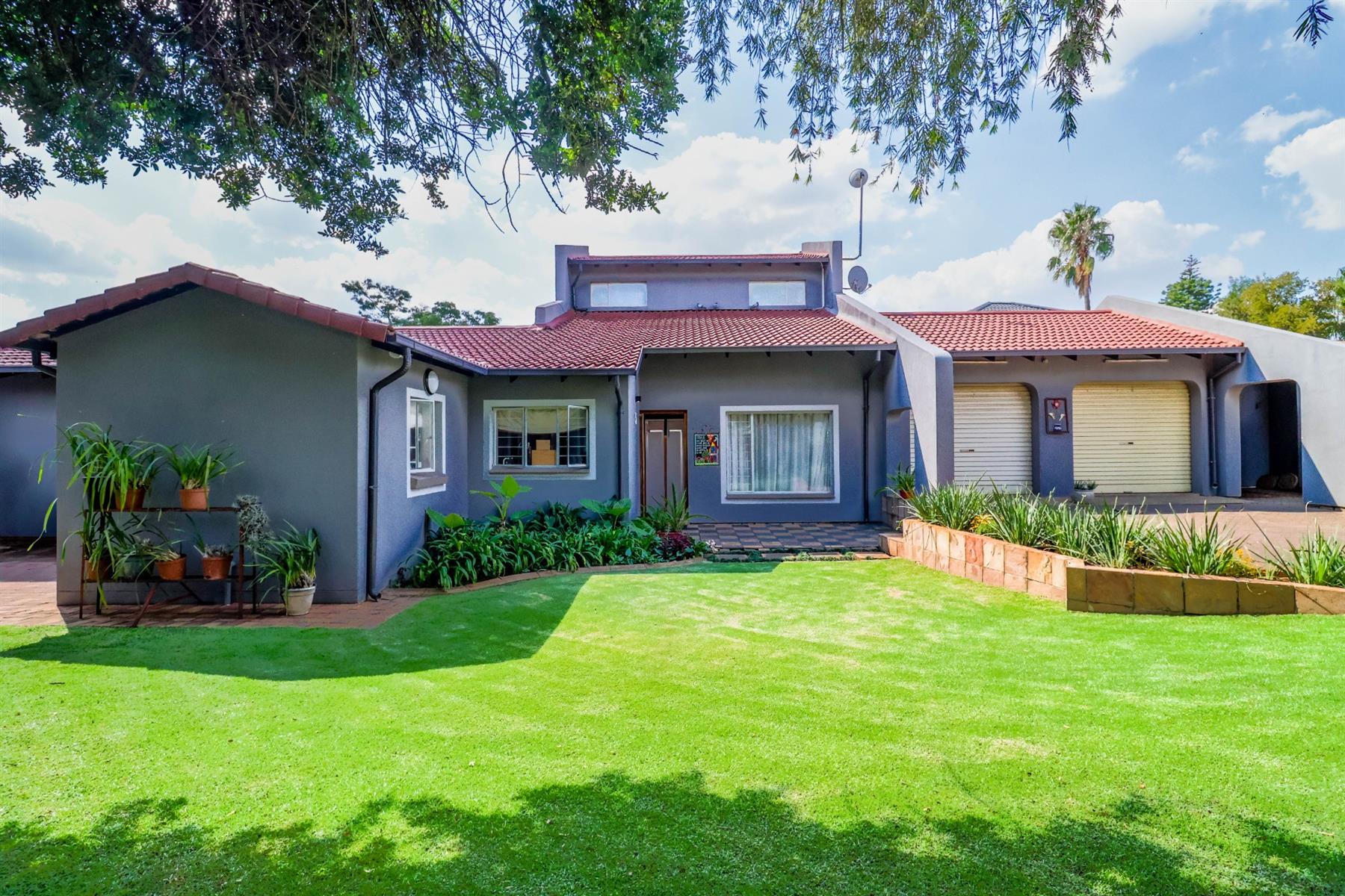 4-Bedroom Family Home with Solar, Borehole and Entertainment Features in The Reeds