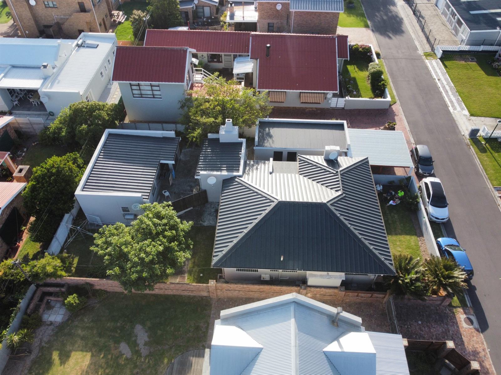 3 BEDROOM HOUSE WITH SEPARATE 1 BEDROOM FLATLET | KLEIN BERLYN
