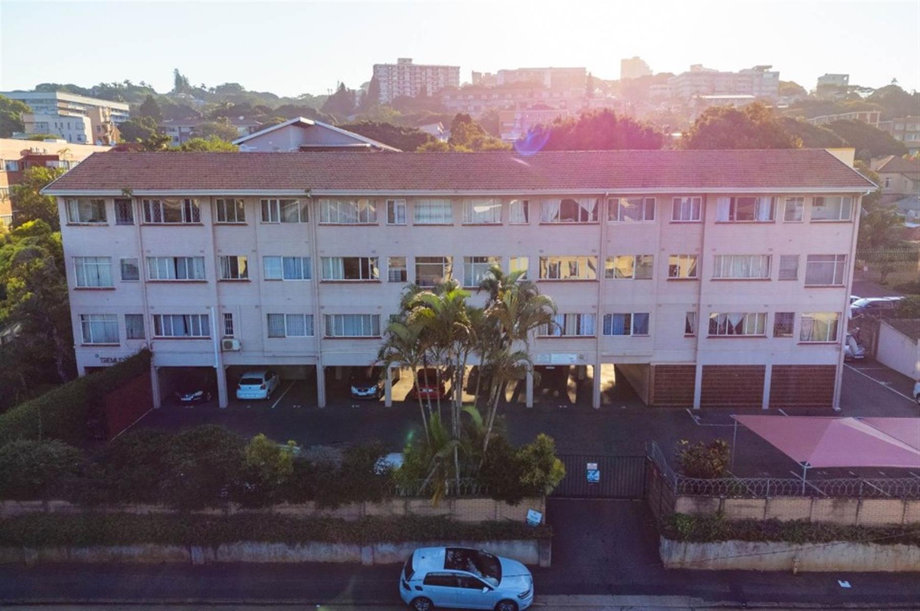Newly tenanted 11% ROI Apartment For Sale in Glenwood, Durban, KwaZulu Natal.