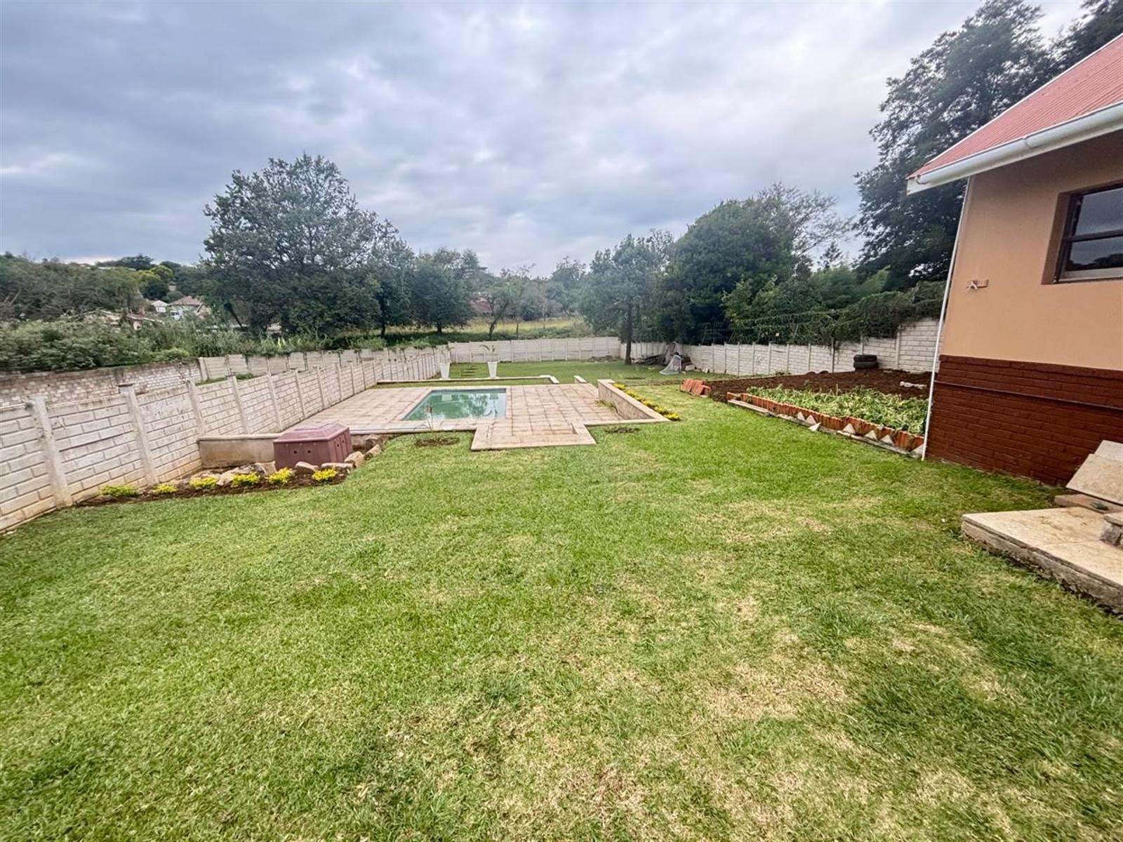 Prime Scottsville Investment | Walk to UKZN | 1,600m² Expansion Potential | High-Yield Student Accom