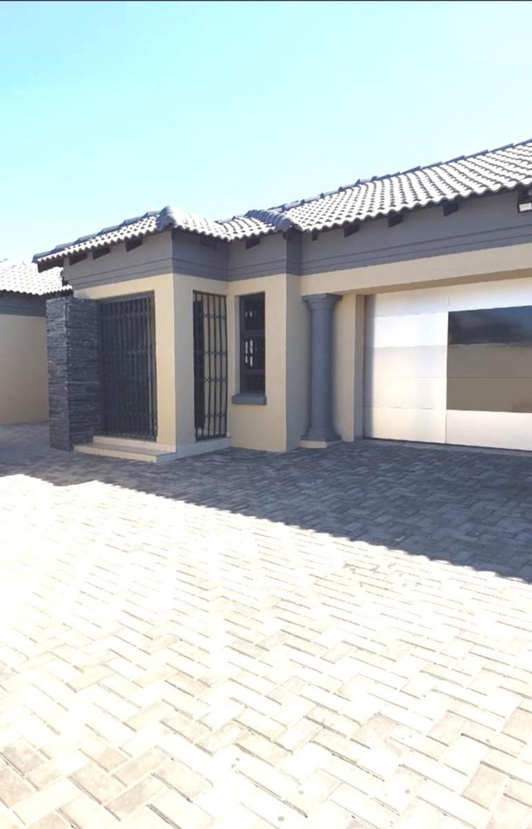 4 Bedroom House For Sale At Aerorand