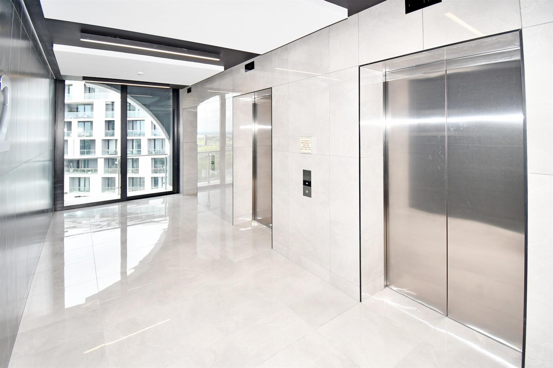 1 Bedroom - 1 Bath Fully Furnished Penthouse Apartment For Sale Ellipse -  Waterfall, Midrand