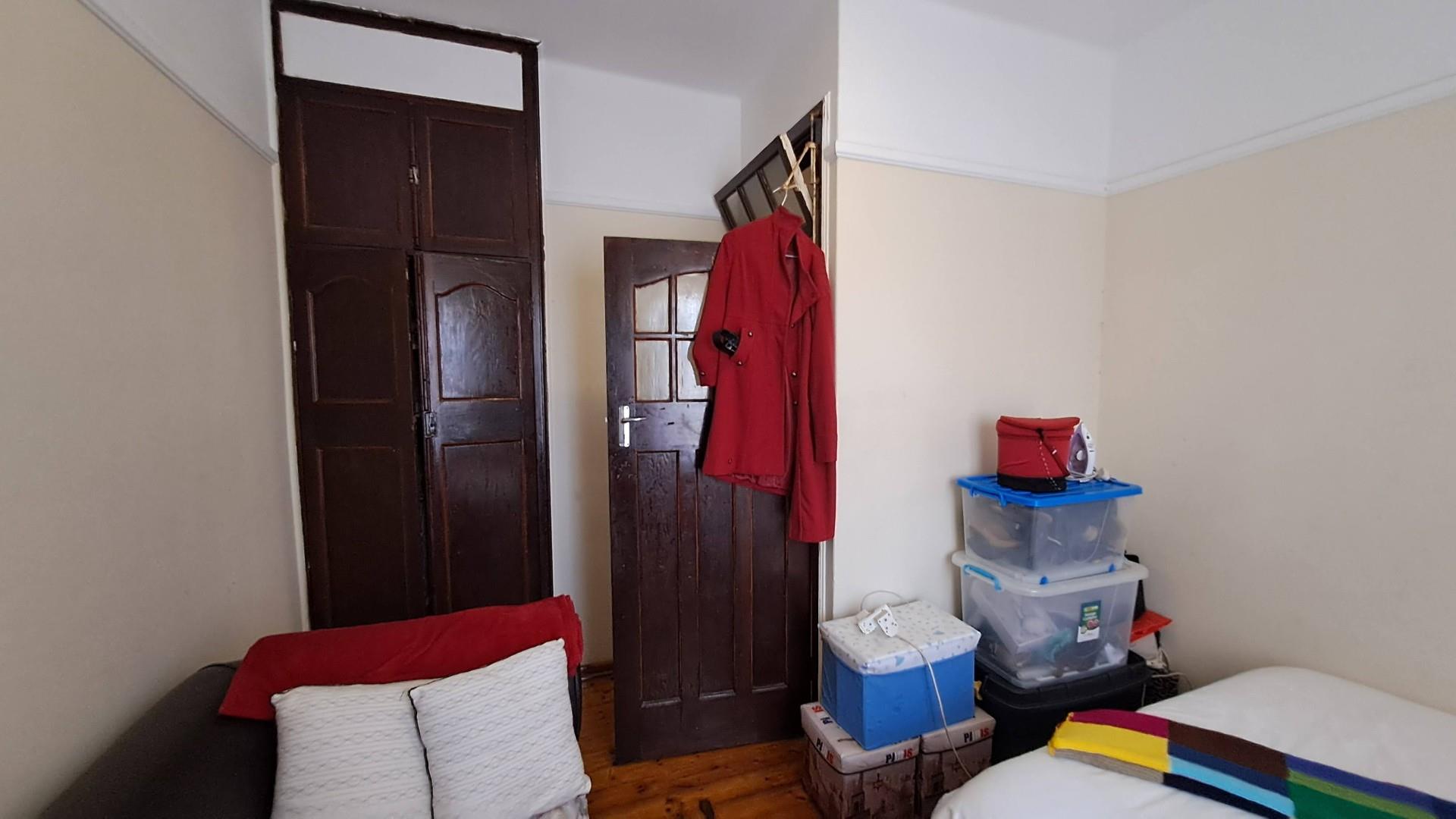 Apartment For Sale in Port Elizabeth Central, Port Elizabeth
