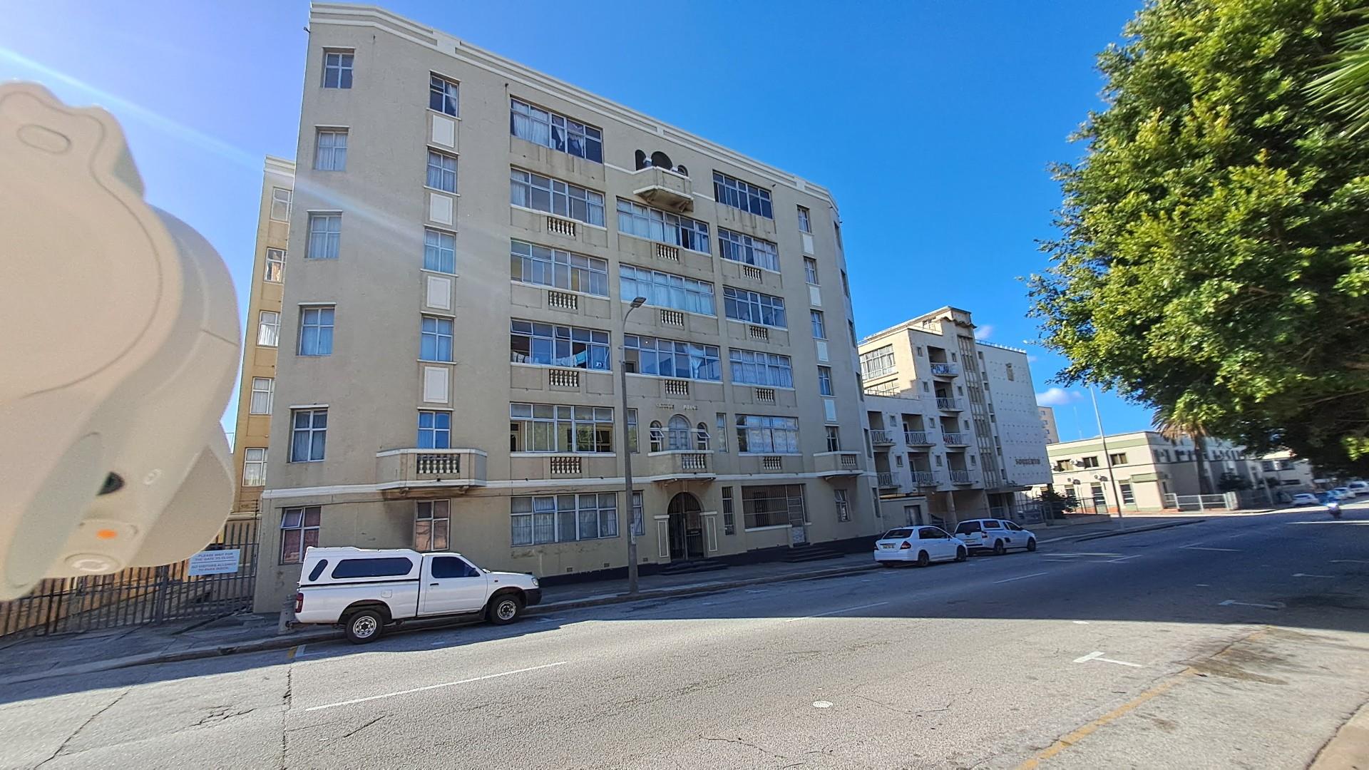 Apartment For Sale in Port Elizabeth Central, Port Elizabeth