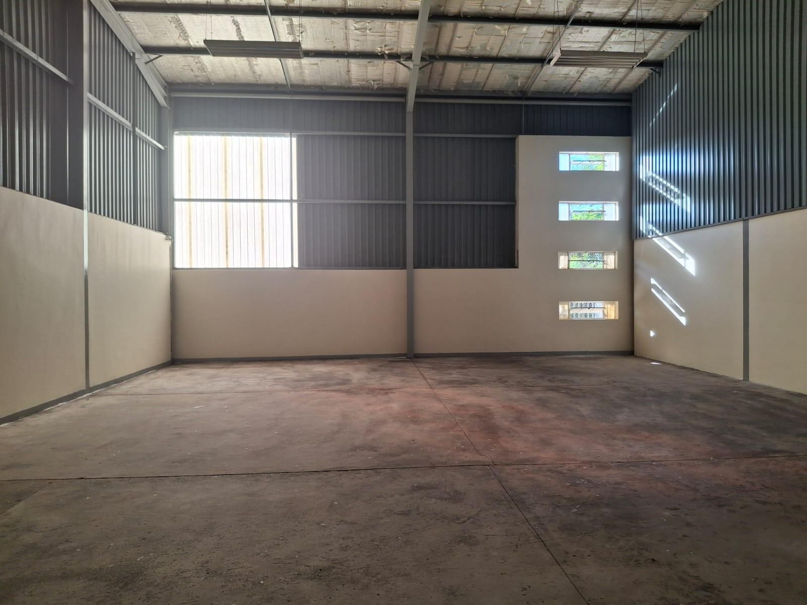 Warehouse for rent in Fairview, Port Elizabeth, 280 m²