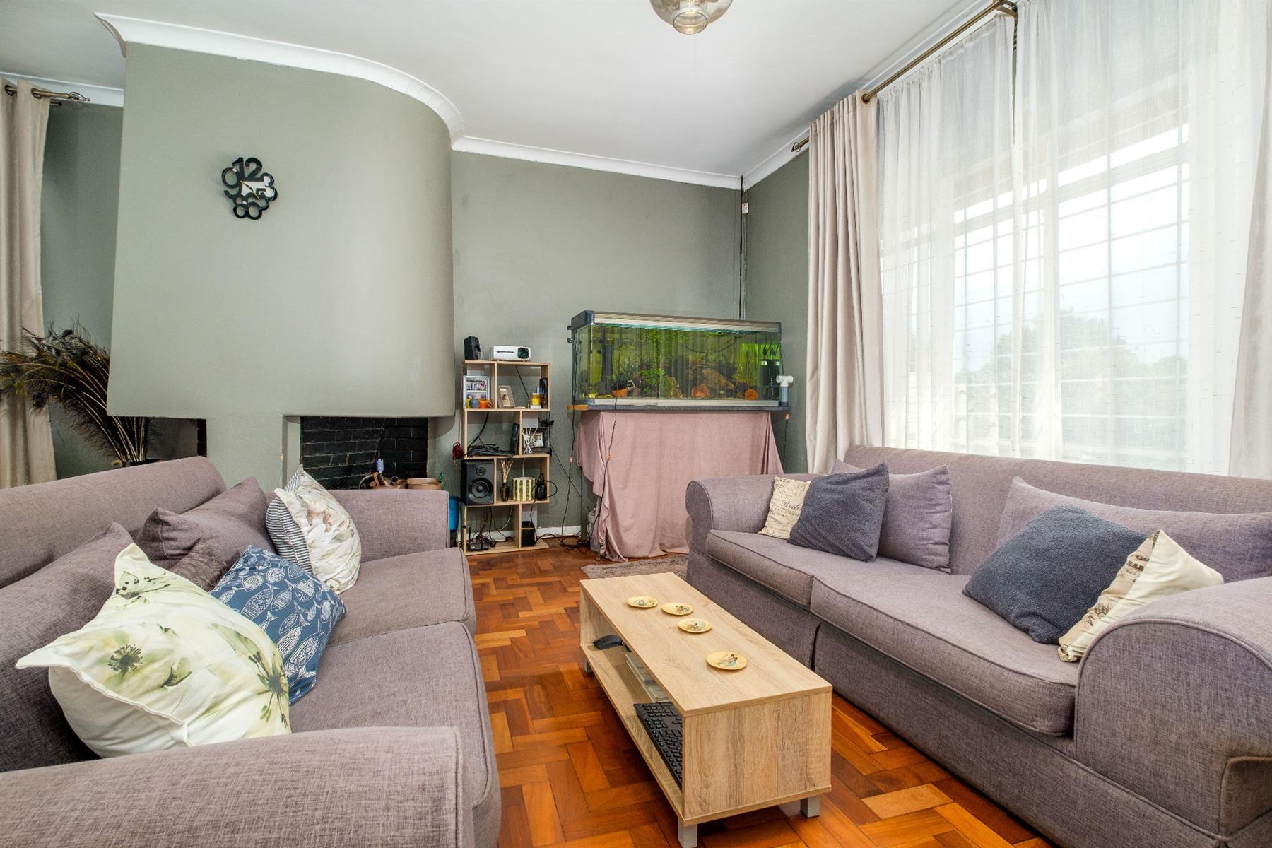 House for sale in Silverfields, Krugersdorp, 300 m²