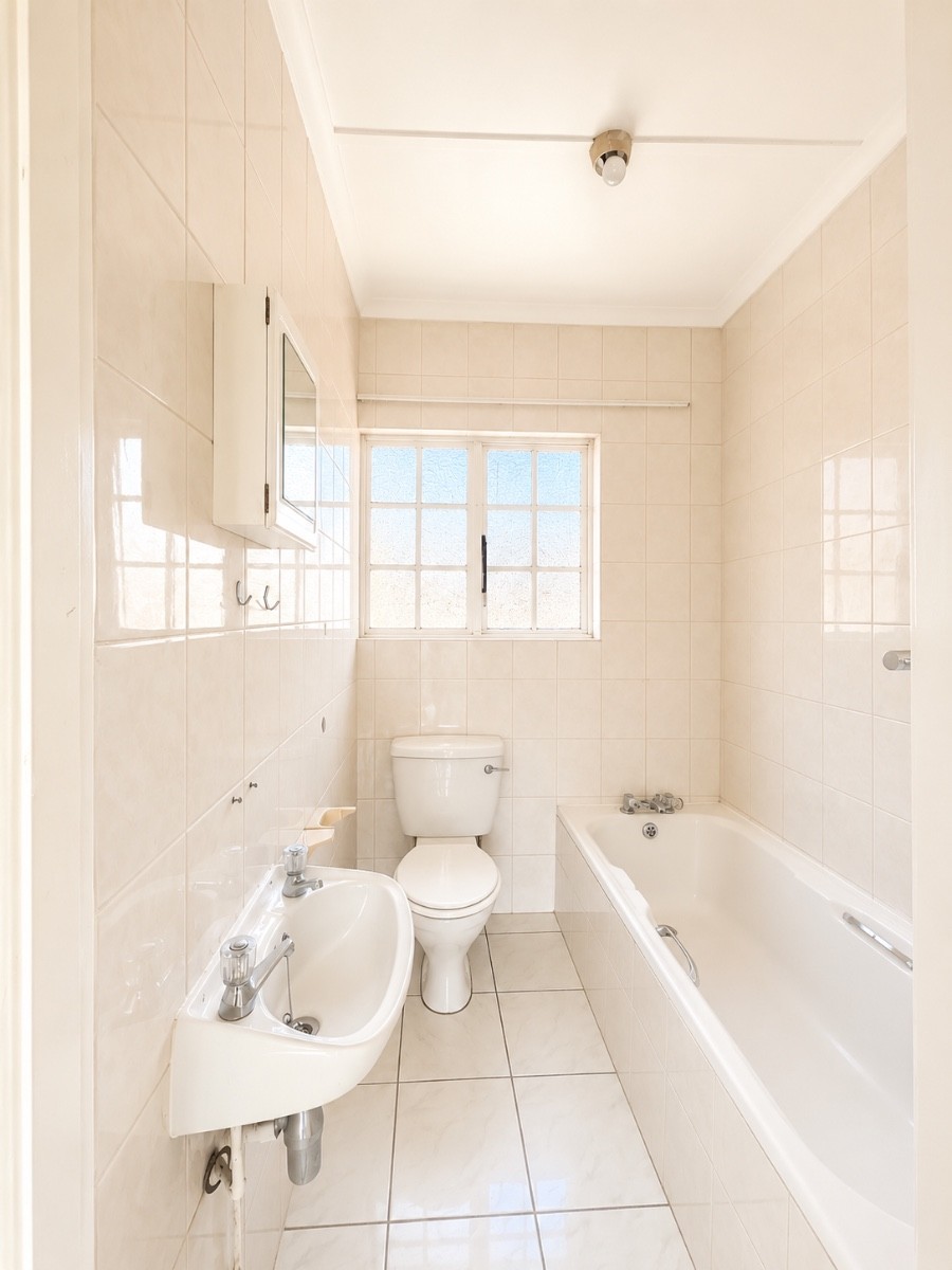 Sought After Unit in a popular Scottsville Complex