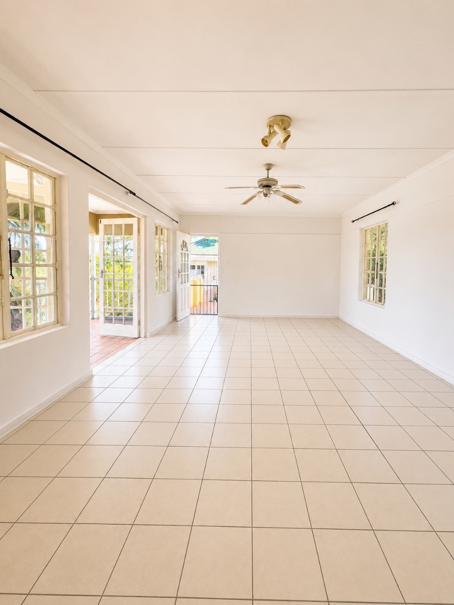 Sought After Unit in a popular Scottsville Complex