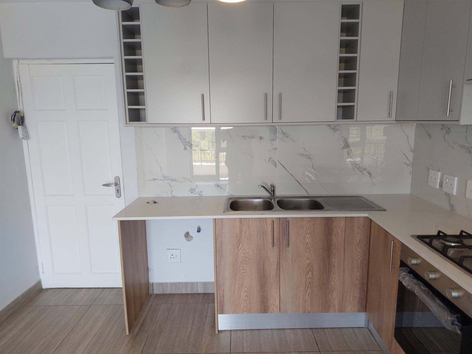 Renovated, lovely 3 bedroom apartment in Parklands North Blouberg Western Cape