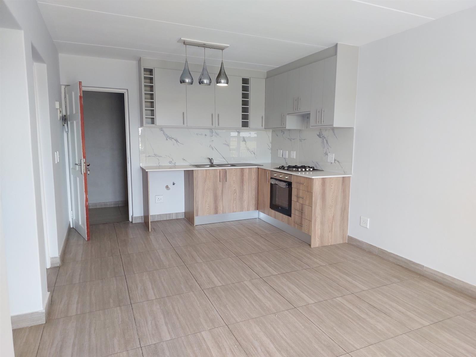 Renovated, lovely 3 bedroom apartment in Parklands North Blouberg Western Cape