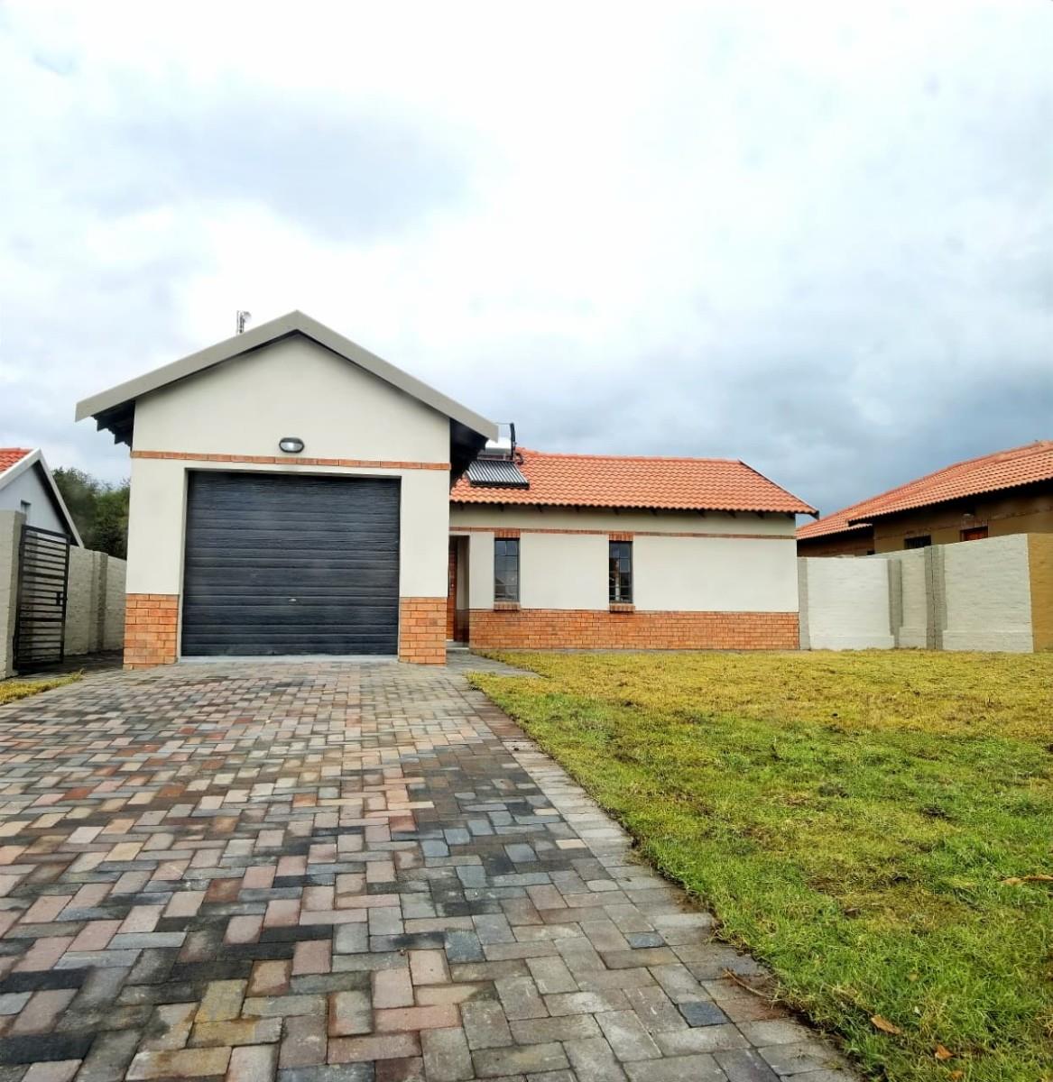 Secure Living at Hexriver Lifestyle Estate - Urgent Sales ​