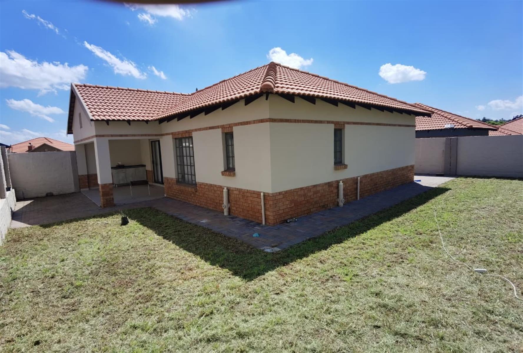 Secure Living at Hexriver Lifestyle Estate - Urgent Sales ​