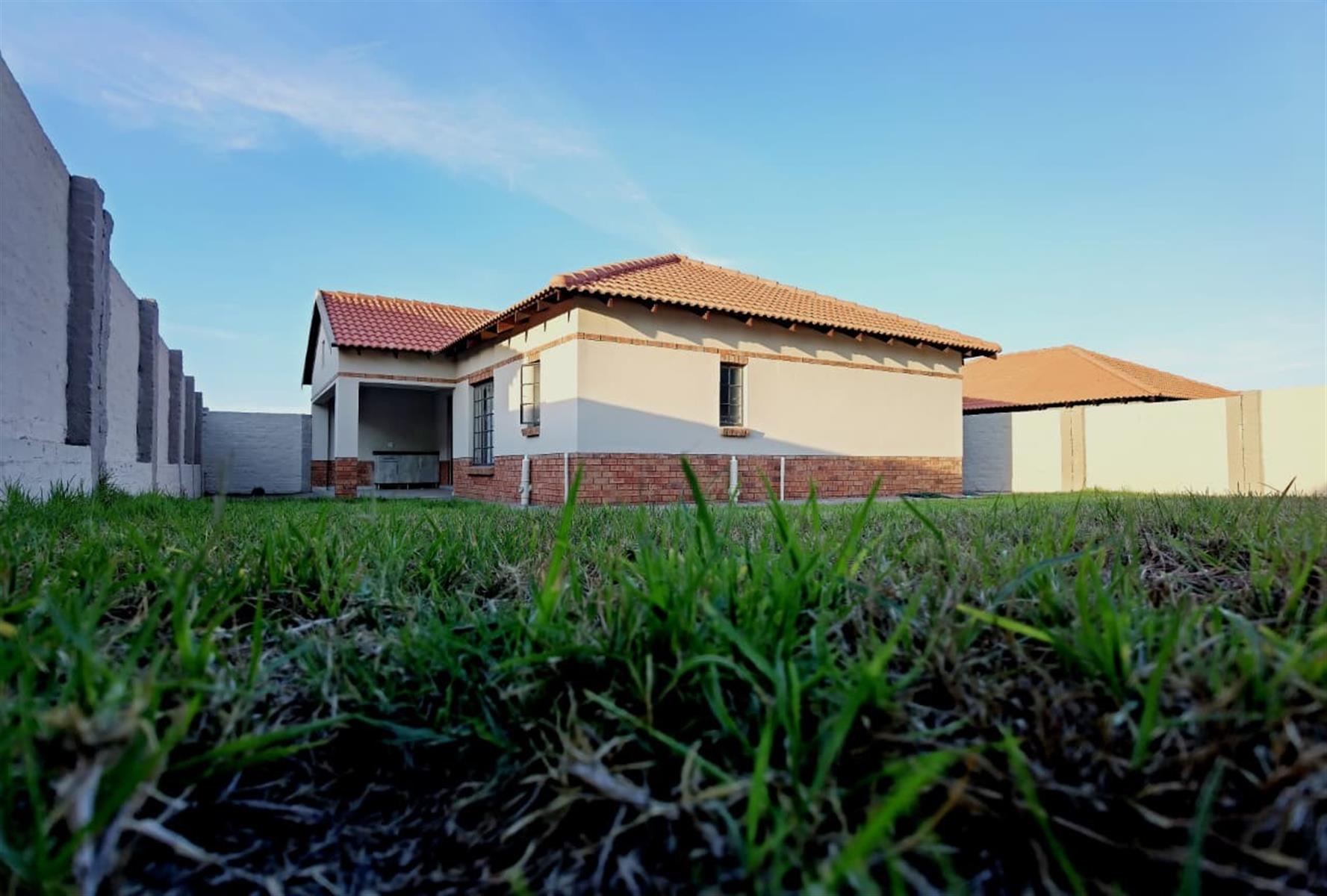 Secure Living at Hexriver Lifestyle Estate - Urgent Sales ​