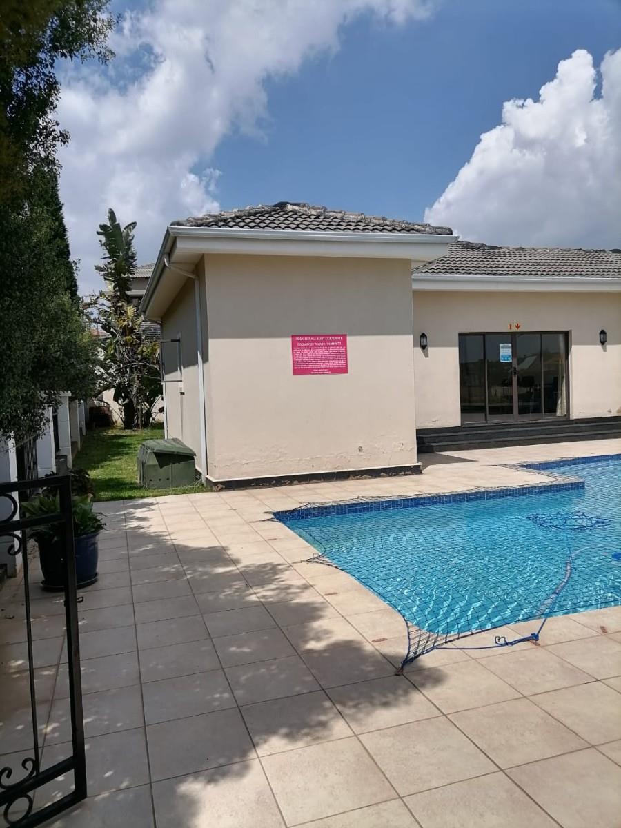 Apartment For Sale in Carlswald, Midrand
