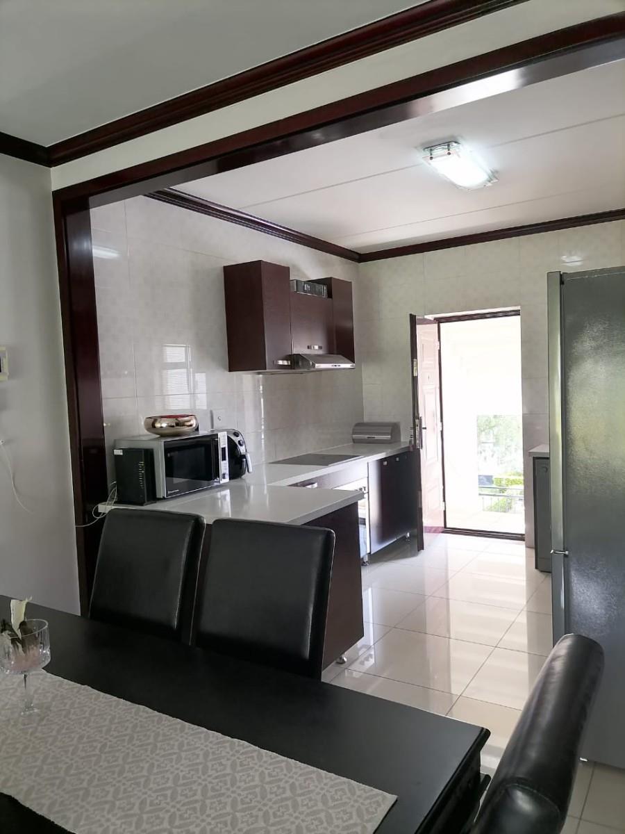 Apartment For Sale in Carlswald, Midrand