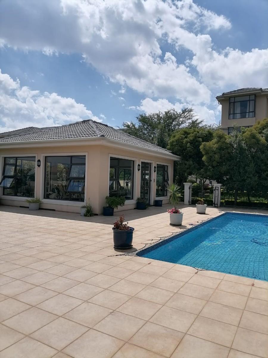 Apartment For Sale in Carlswald, Midrand