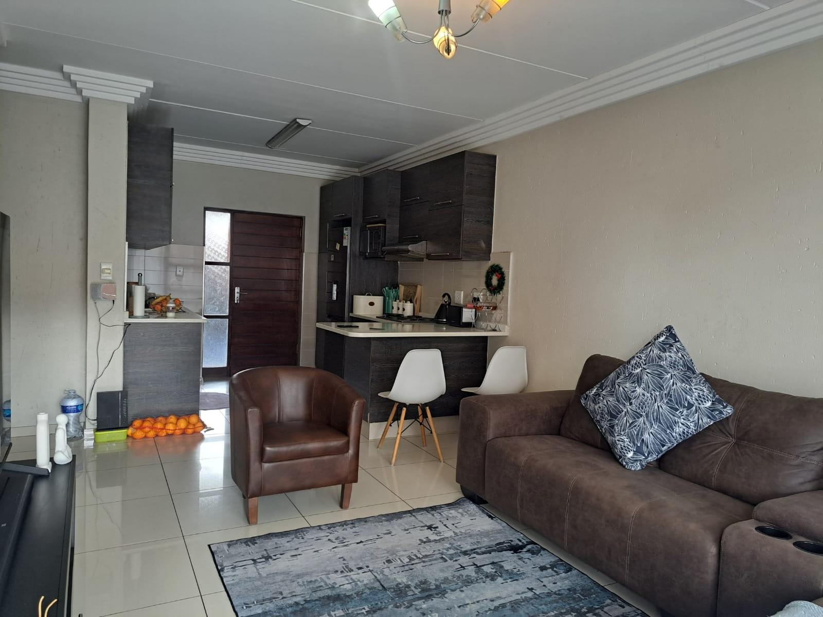 Townhouse for rent in Eveleigh, Boksburg, 47 47 (2nd floor), eb, 77 Edgar Rd, Eveleigh, Boksburg, Gauteng