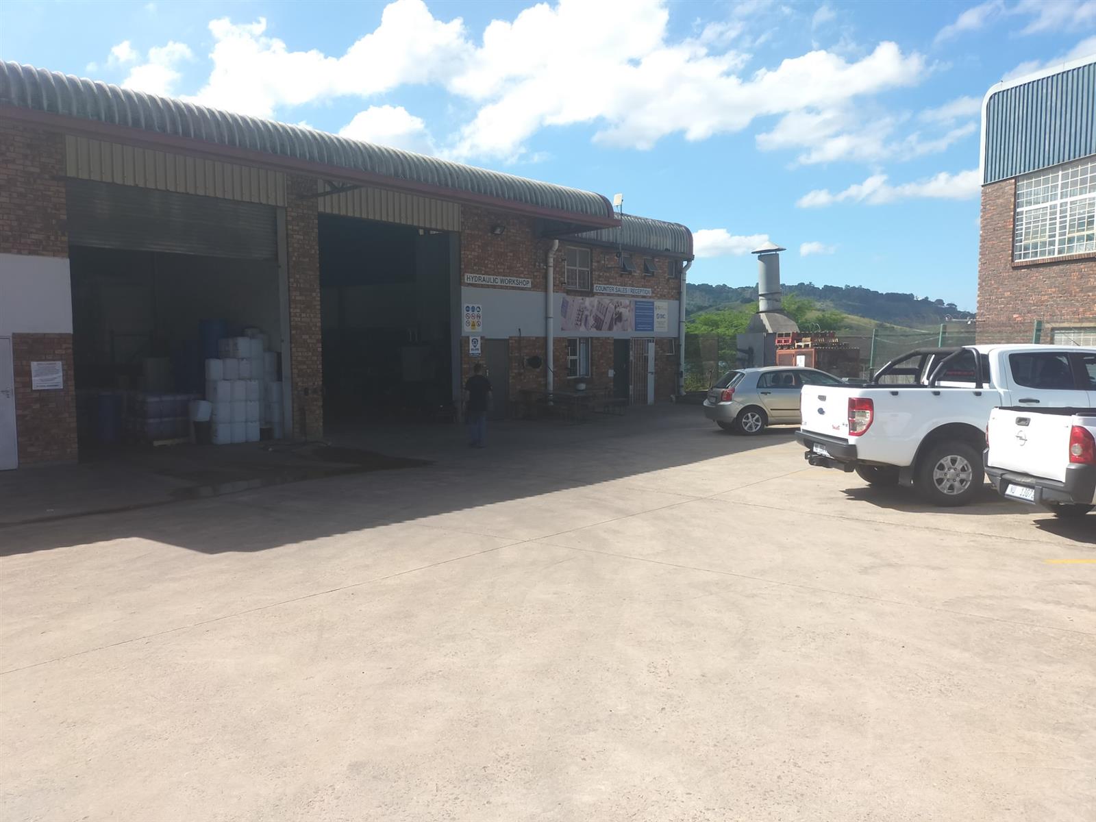 Industrial Property for rent in Westmead, Pinetown, KwaZulu Natal, 387 m²