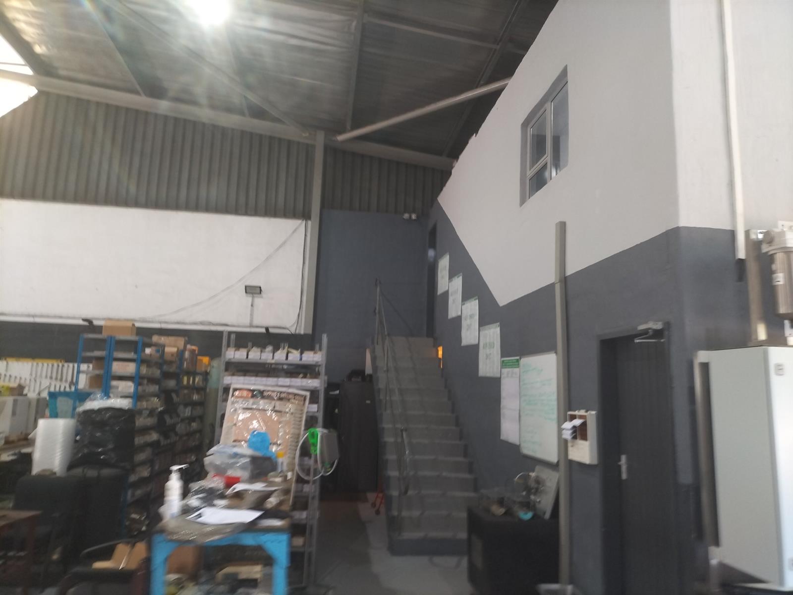 Industrial Property for rent in Westmead, Pinetown, KwaZulu Natal, 387 m²