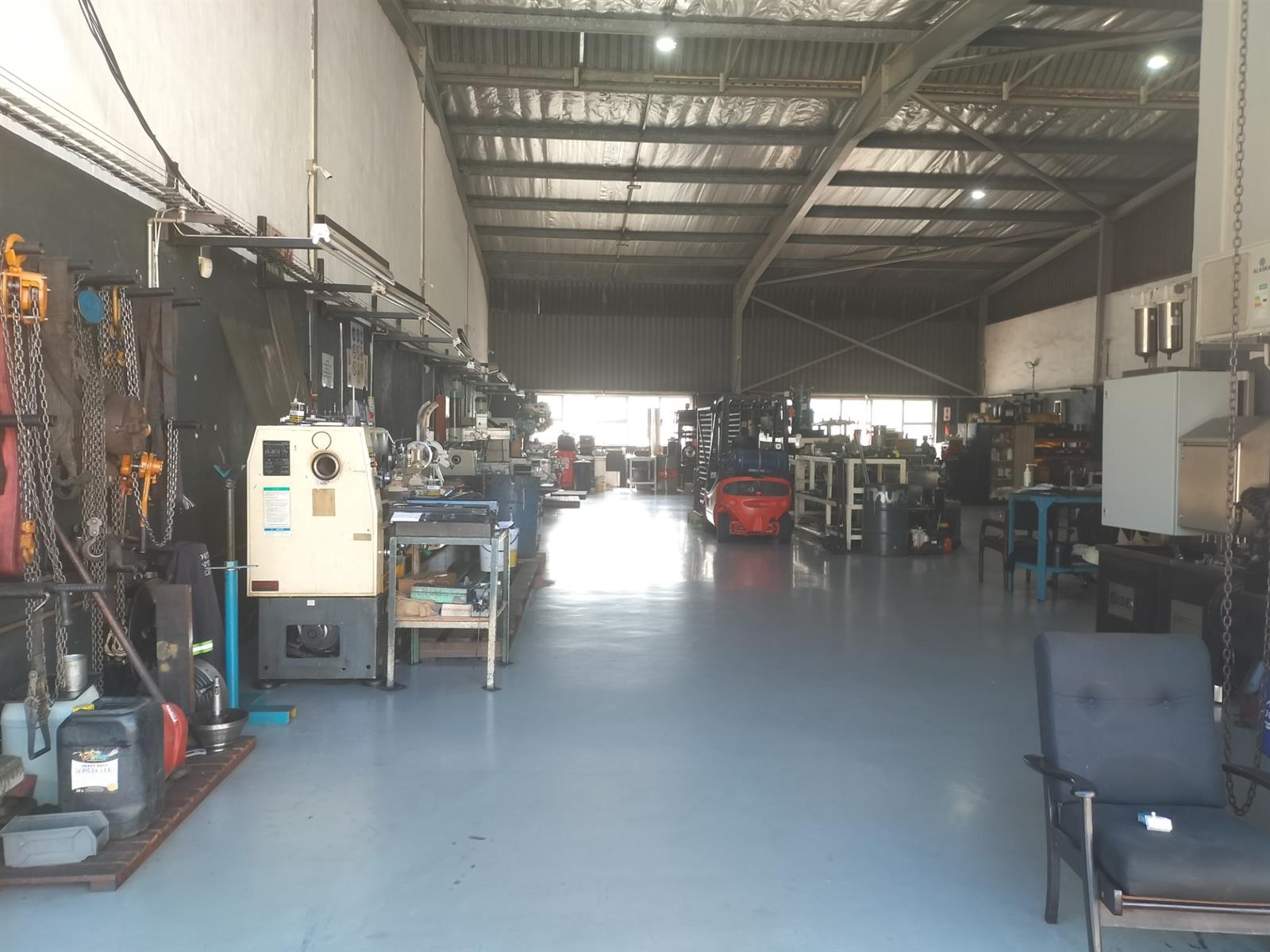 Industrial Property for rent in Westmead, Pinetown, KwaZulu Natal, 387 m²