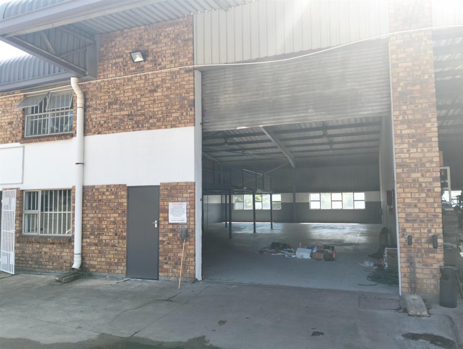 Industrial Property for rent in Westmead, Pinetown, KwaZulu Natal, 385 m²