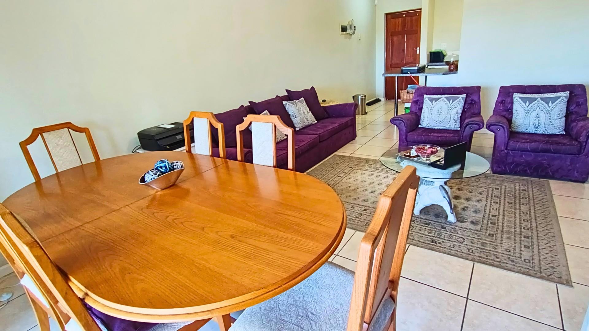 Apartment for sale in Sunset Valley, Nahoon Valley Park
