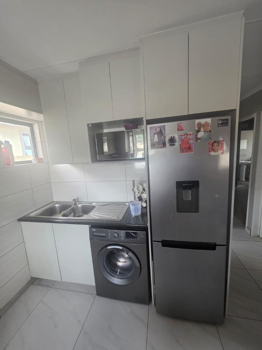 3 bedroomhome for sale in Tirong Estate