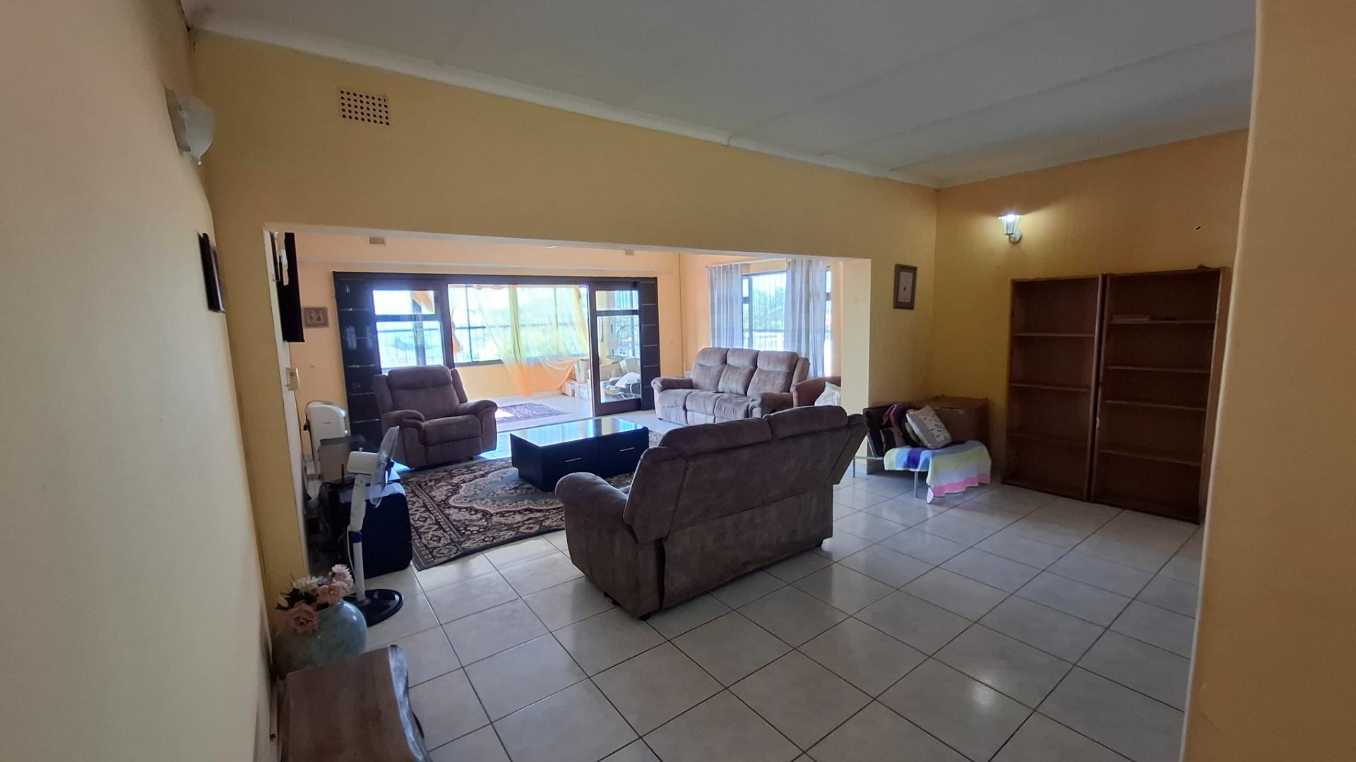 Huge family home for the entertainer