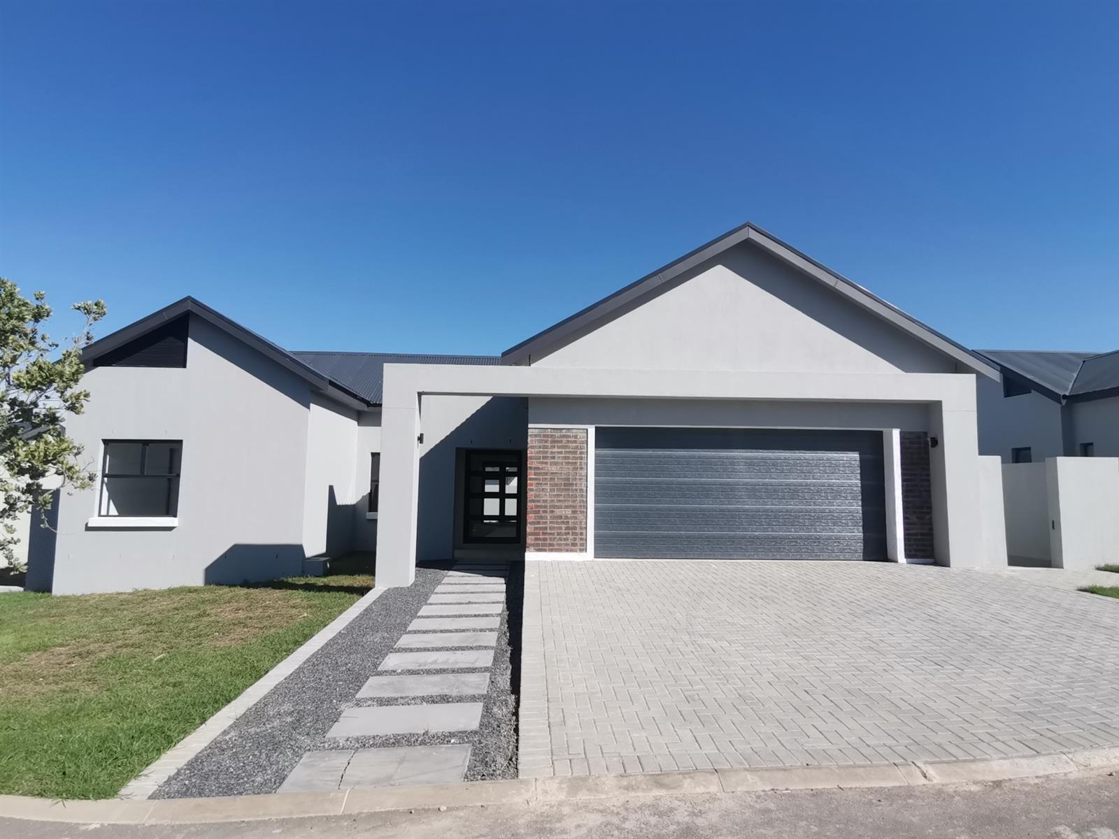 House For Sale in Paarl South, Paarl