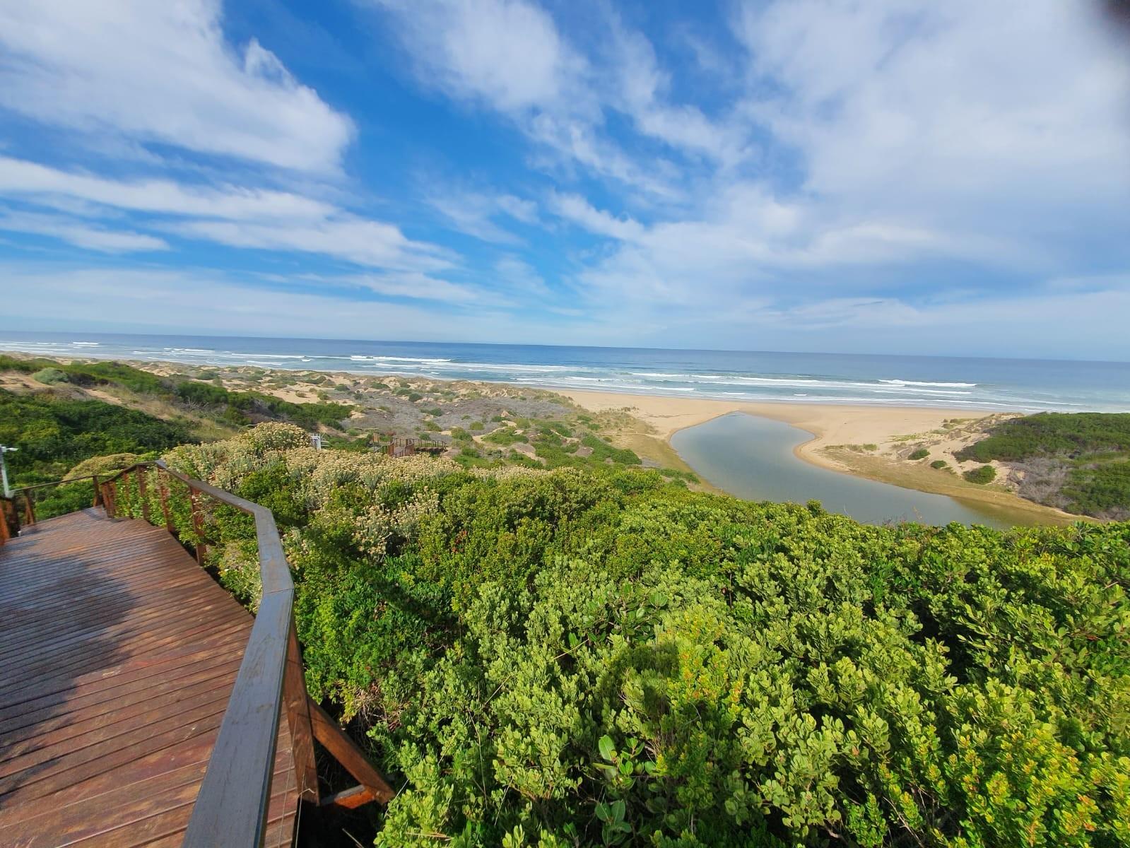 Spectacular 180 degree sea-view stand!