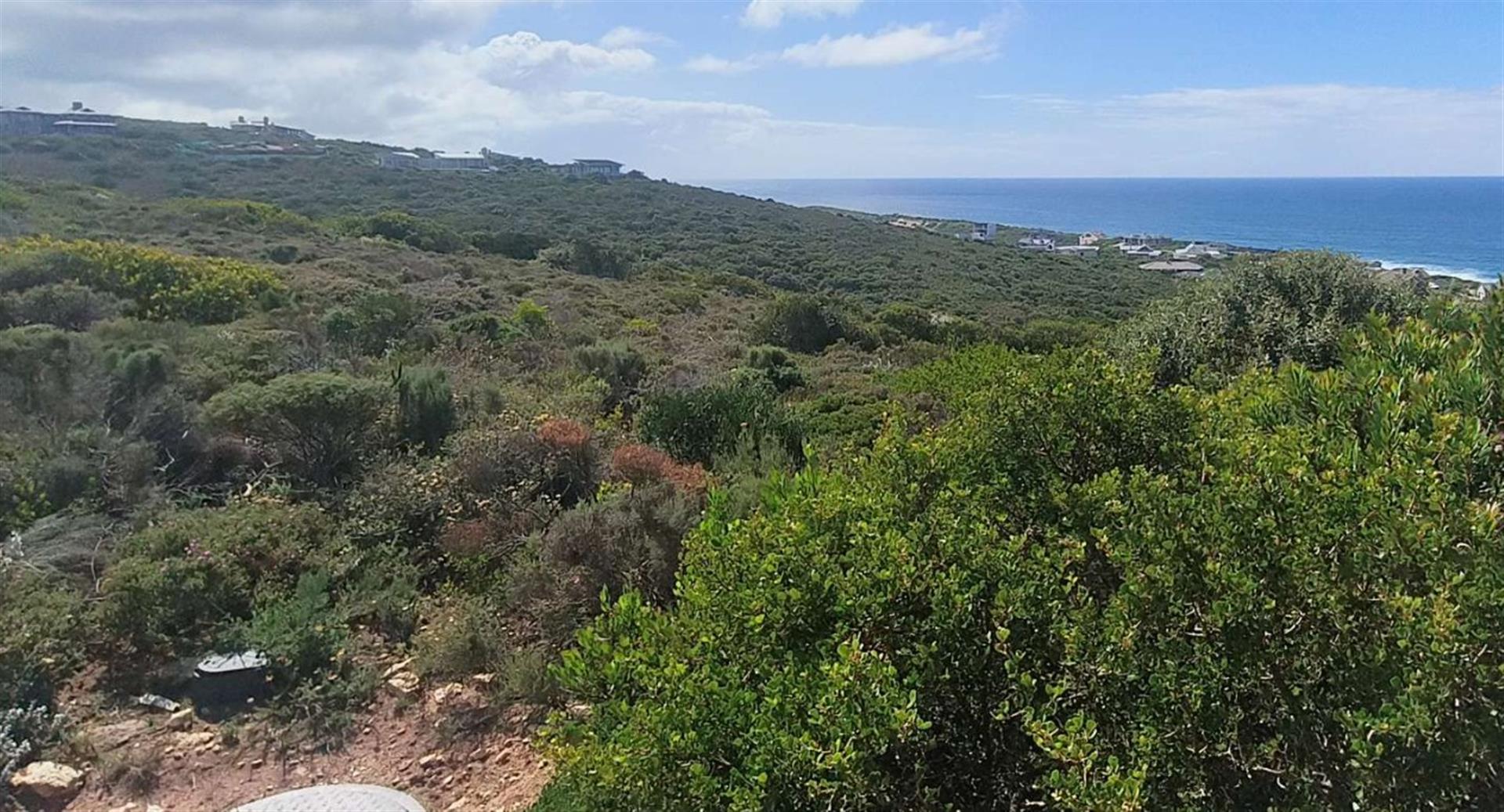 Spectacular 180 degree sea-view stand!