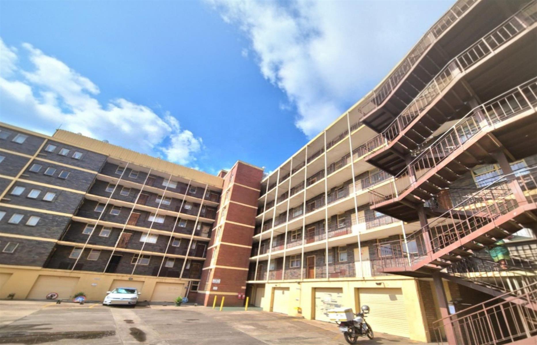 Apartment Block For Sale in Witbank Ext 5, Witbank