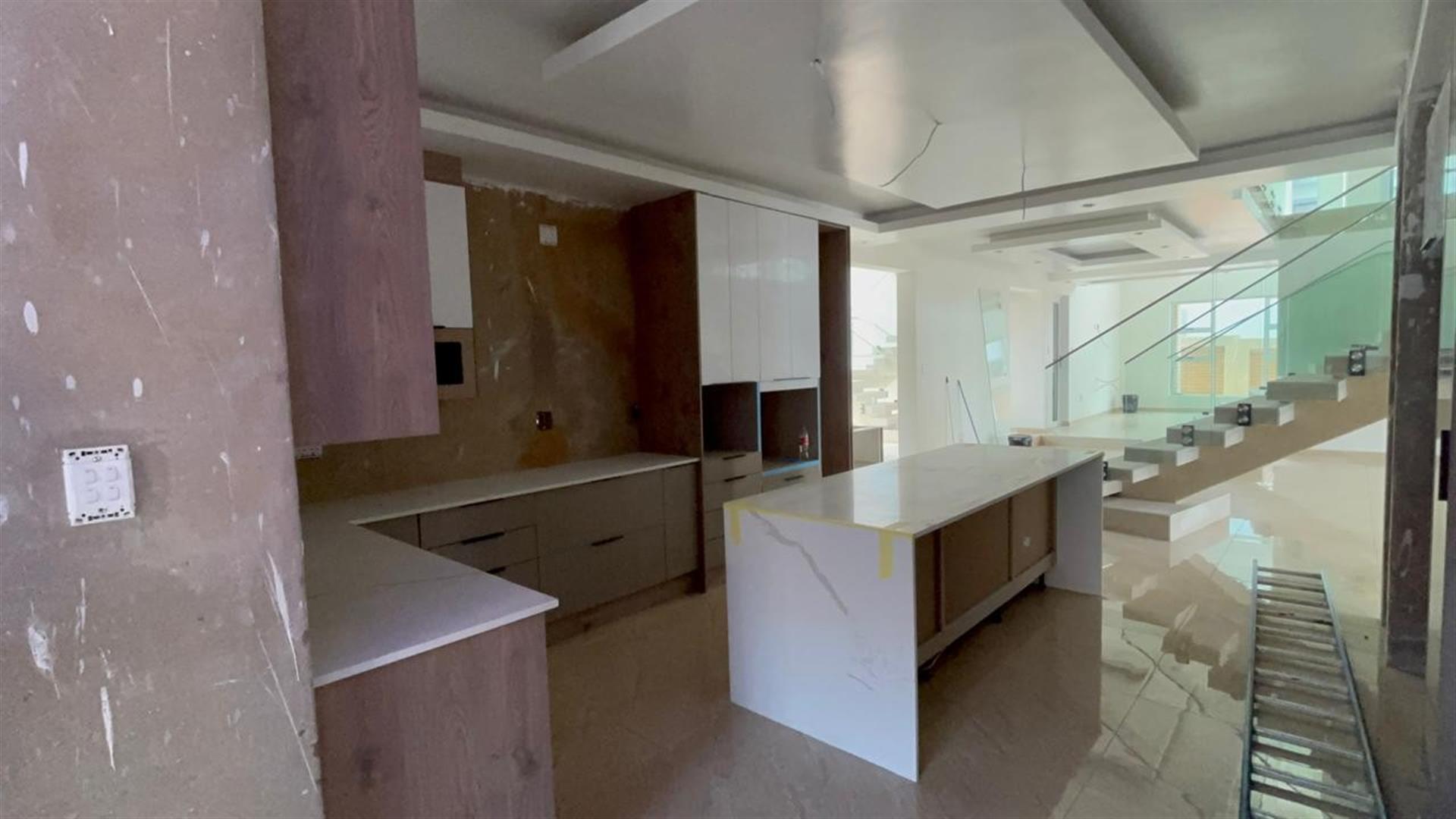 A Luxurious Dream Home For Sale in Helderwyk, Brakpan