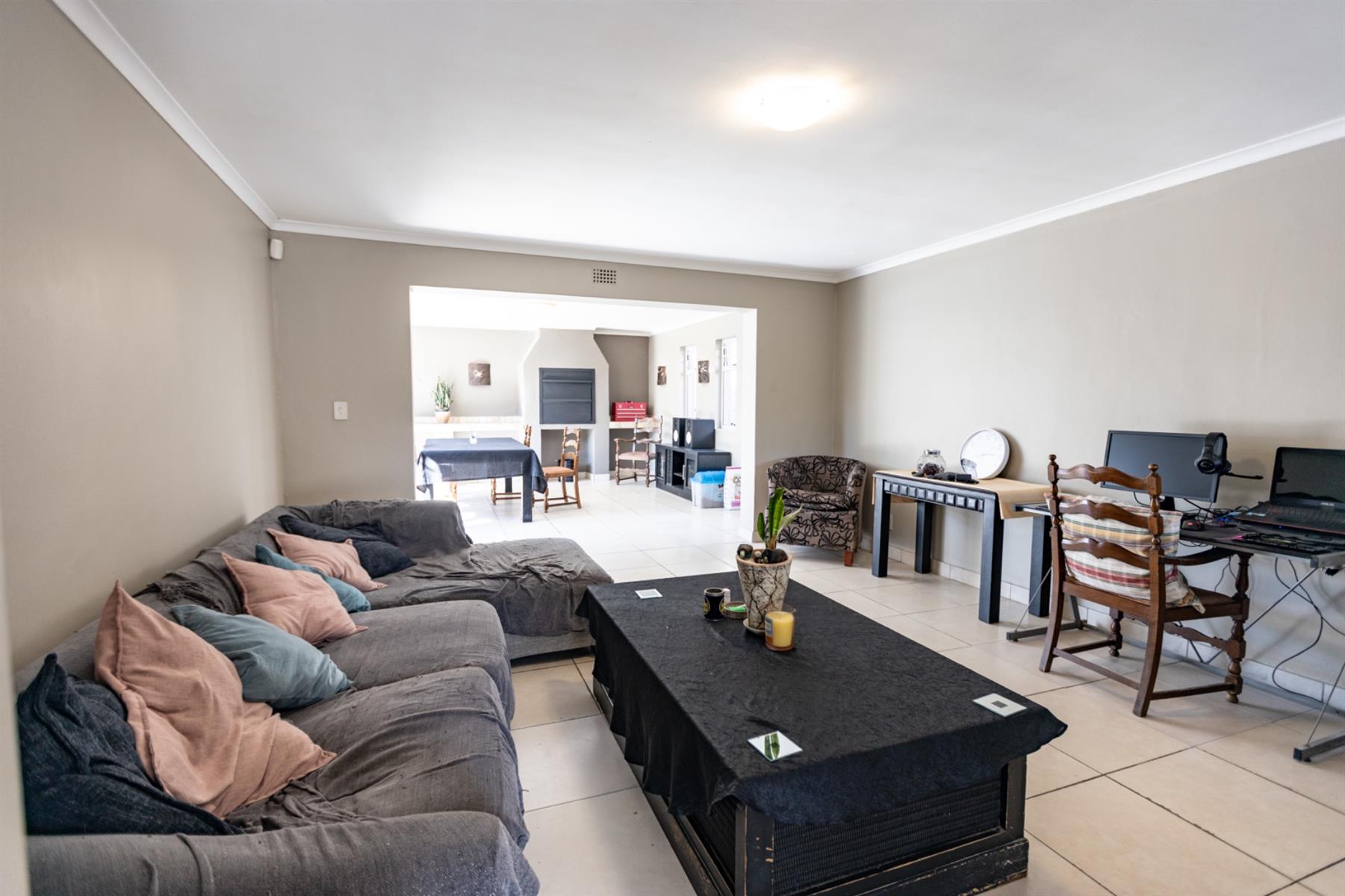 House for sale in Plattekloof Glen, Goodwood, 126 m²