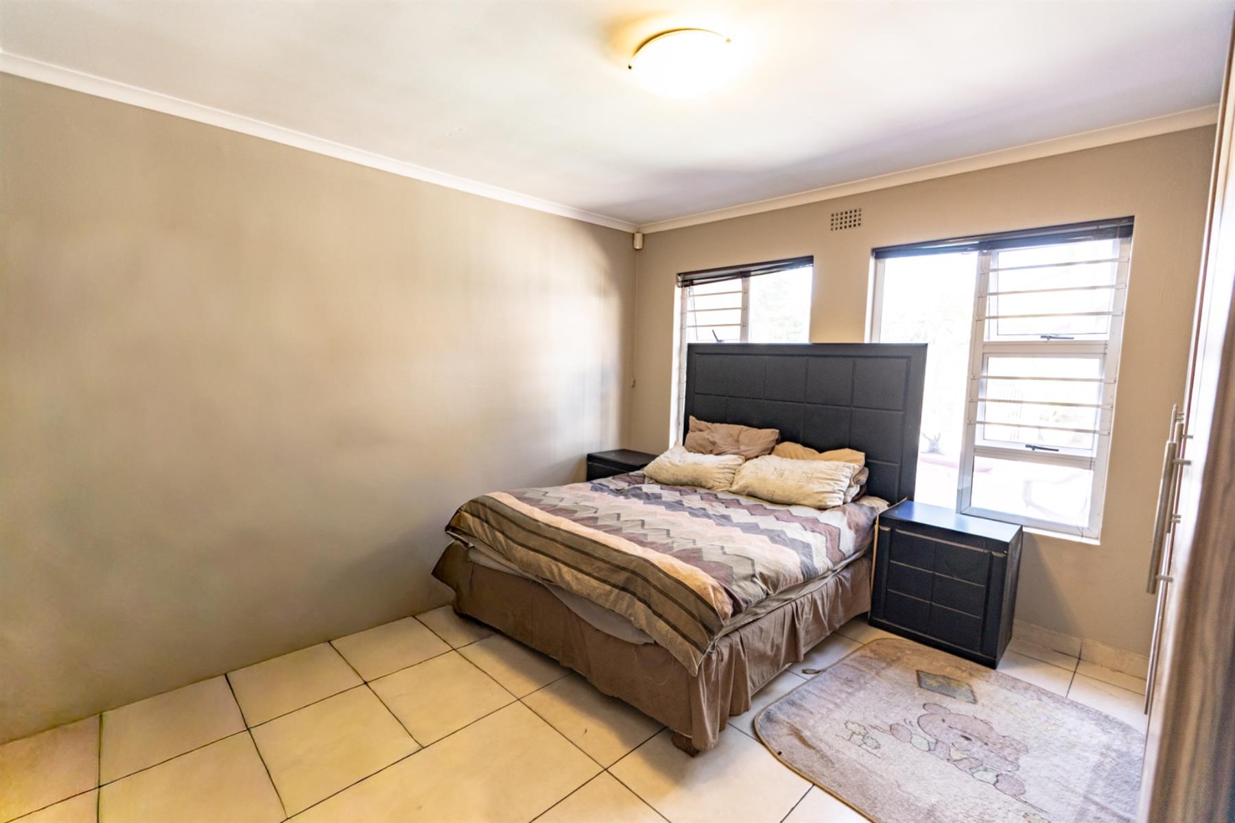 House for sale in Plattekloof Glen, Goodwood, 126 m²