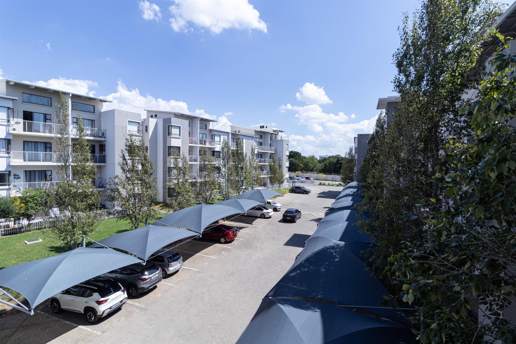 Modern 2bed 2bath Lifestyle Apartment in Broadacres